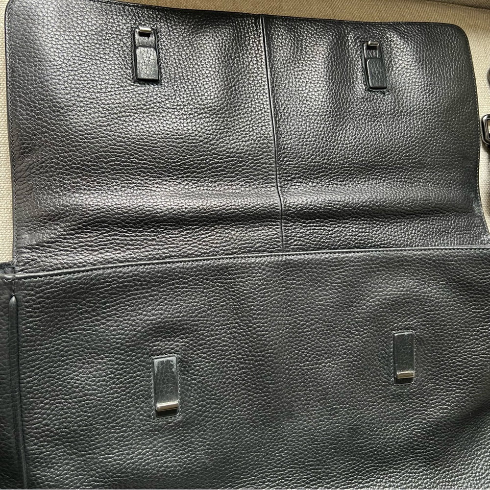 HUGO BOSS Black Leather Messenger Laptop Men's Bag - Picture 8 of 16